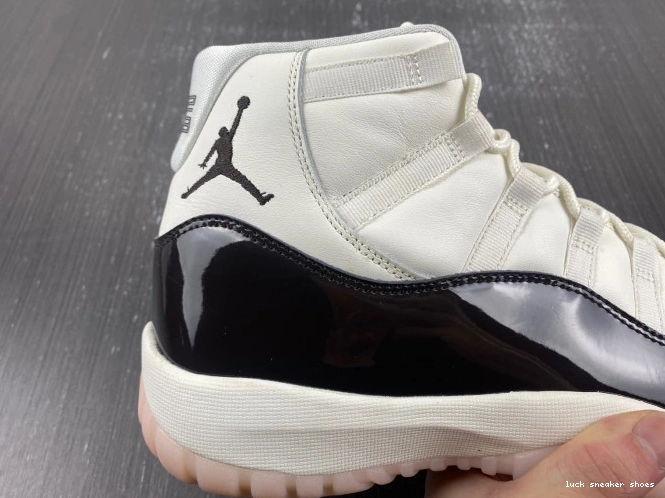 Rep LUCY Jordan Neapolitan Air 11 AR0715-101 WMNS 0814